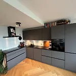 Modern Apartment - Perfect For Ons 2024