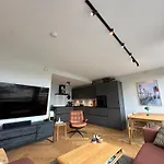 Modern Apartment - Perfect For Ons 2024